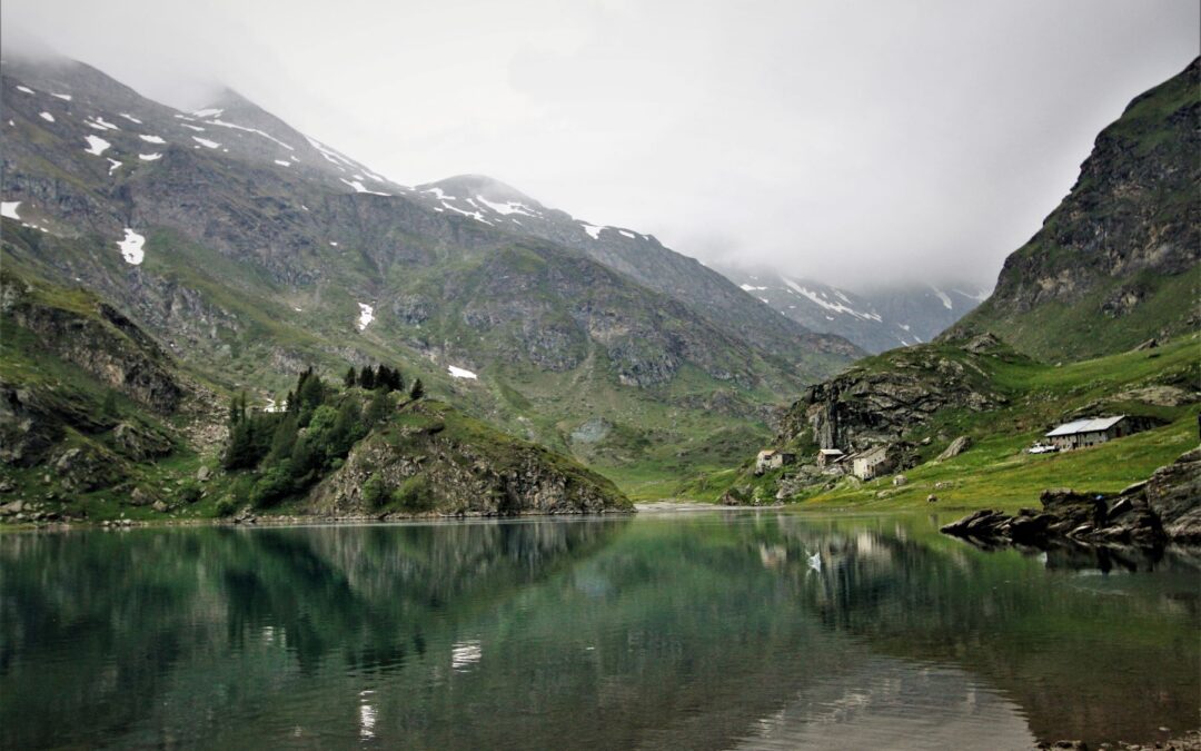 Tour to Lake of Malciaussia and Lake Nero